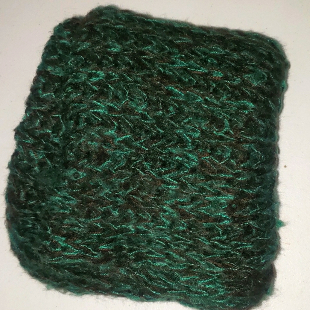 Nitted Scaves green comfy